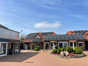 Modern House Gehrden auf 2 Etagen, Nice Garten, Barbecue, Contactless Check-in, free parking